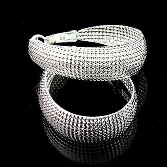 🎀925 Textured Hoop Earrings - Picture 6 of 7